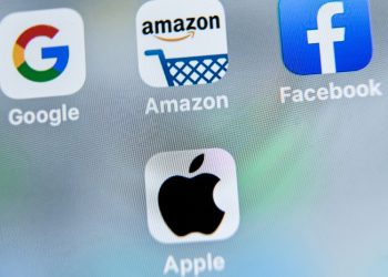 companiile-de-tehnologie-se-tin-bine-dupa-conflictul-cu-trump.-amazon,-google-si-facebook,-cresteri-semnificative