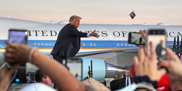 donald-trump,-fortat-sa-tina-cel-mai-scurt-discurs-din-toata-campania-electorala.-guvernatorul-din-minnesota,-principala-cauza