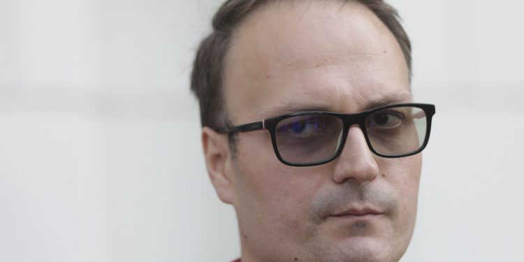 alexandru-cumpanasu-provoaca-un-scandal-de-proportii-din-cauza-contului-sau-de-tiktok.-parintii-si-profesorii-sunt-revoltati