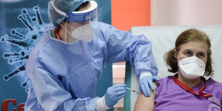 peste-92000-de-romani,-vaccinati-pana-acum-impotriva-covid-19.-cati-oameni-s-au-imunizat-in-ultimele-24-de-ore