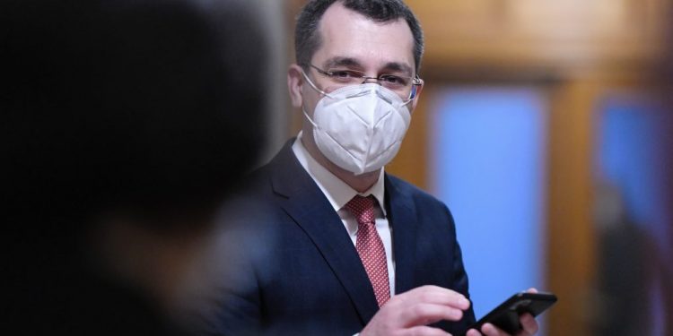 primarii-din-romania-l-au-criticat-pe-ministrul-sanatatii-pentru-organizarea-vaccinarii.-vlad-voiculescu,-mirat-de-reactia-lor