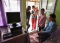 paradoxul-tabletelor-din-romania.-numarul-de-elevi-fara-acces-la-online-a-crescut,-desi-s-au-achizitionat-si-distribuit-echipamente