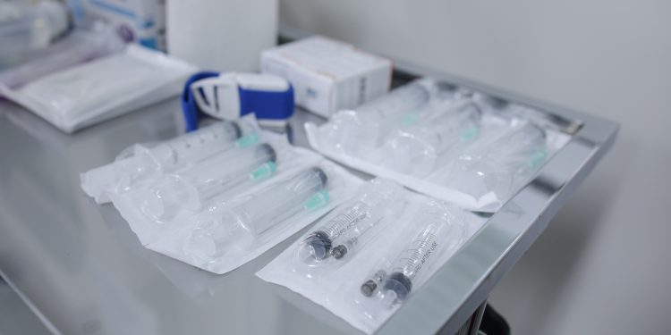 de-ce-nu-are-bani-ministerul-dezvoltarii-pentru-organizarea-centrelor-de-vaccinare-anti-covid