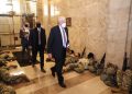 imagini-distopice-din-congresul-sua:-soldati-care-dorm-pe-jos-si-arme-sprijinite-de-pereti-in-ziua-punerii-sub-acuzare-a-lui-trump