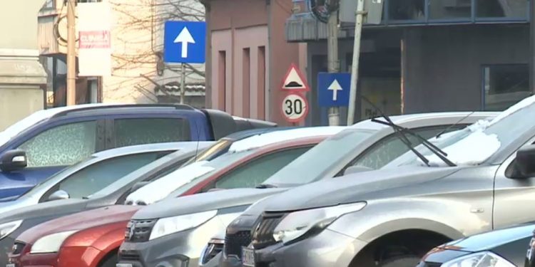 locurile-de-parcare-se-scumpesc-in-marile-orase.-in-sectorul-1-din-bucuresti-taxa-ar-putea-ajunge-la-600-de-lei-pe-an