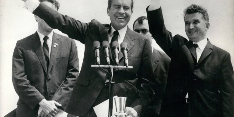 presedintii-romani-au-facut-11-vizite-oficiale-la-casa-alba.-ceausescu,-primul-lider-care-a-calatorit-in-sua