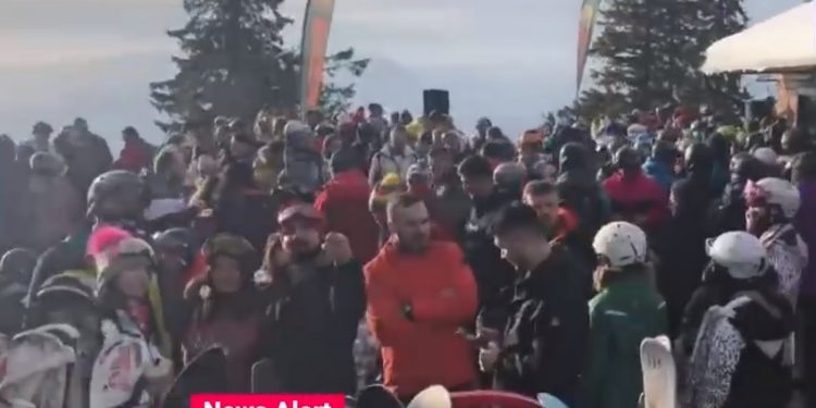 aglomeratie-de-nedescris-la-cabana-postavaru.-distractia-la-munte-nu-tine-cont-de-pandemie