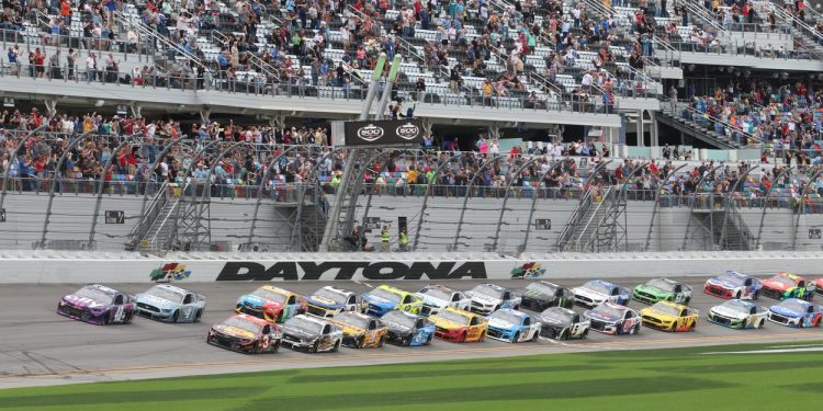 victorie-in-premiera-la-daytona-500.-cursa-nu-a-fost-lipsita-de-incidente