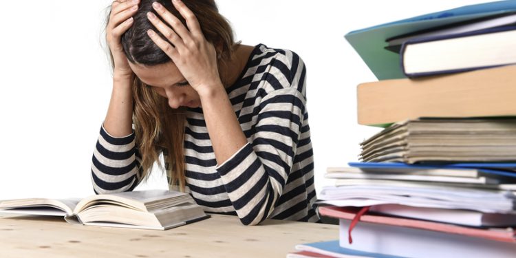 10-sfaturi-despre-cum-poti-fi-alaturi-de-copilul-tau-pe-durata-examenelor