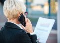 femeie-din-brasov-pacalita-cu-130000-de-euro-in-urma-unui-telefon.-ce-i-a-spus-barbatul-care-a-sunat-o