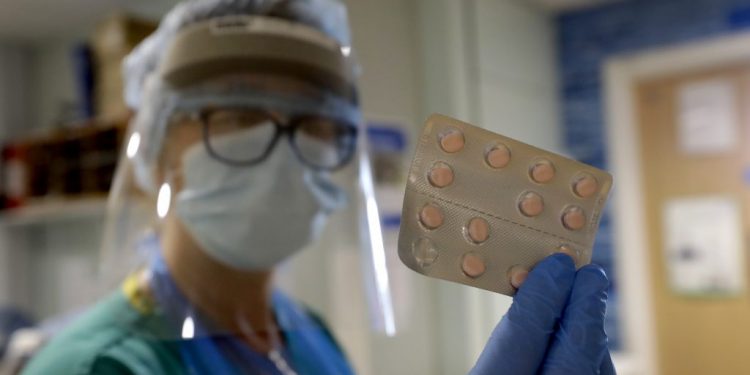 o-femeie-din-iasi-a-ajuns-in-stare-grava-la-spital-dupa-ce-s-a-tratat-acasa-de-covid,-de-teama-ca-o-omoara-spitalul-cu-oxigenul