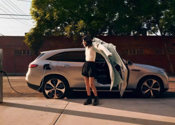 Oferta Mercedes EQC: 12 rate CASCO gratuite si statie de incarcare cadou la Auto Schunn Romania
