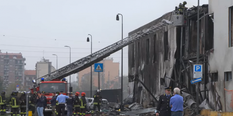 noi-detalii-despre-accidentul-aviatic-din-milano:-pilotul-a-incercat-sa-revina-pe-aeroportul-de-unde-decolase