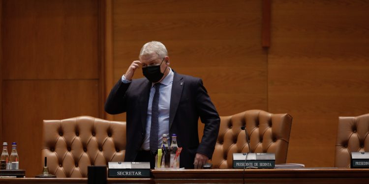 roman,-despre-lucrarea-pierduta-din-cv:-n-am-ajuns-ministru-la-beletristica.-e-un-avantaj-ca-n-am-legatura-cu-domeniul-ministerului