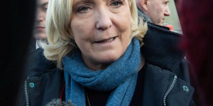 le-pen-promite-ca-franta-va-iesi-din-nato-si-va-forma-o-„coalitie-a-statelor-europene”-daca-va-castiga-alegerile-prezidentiale